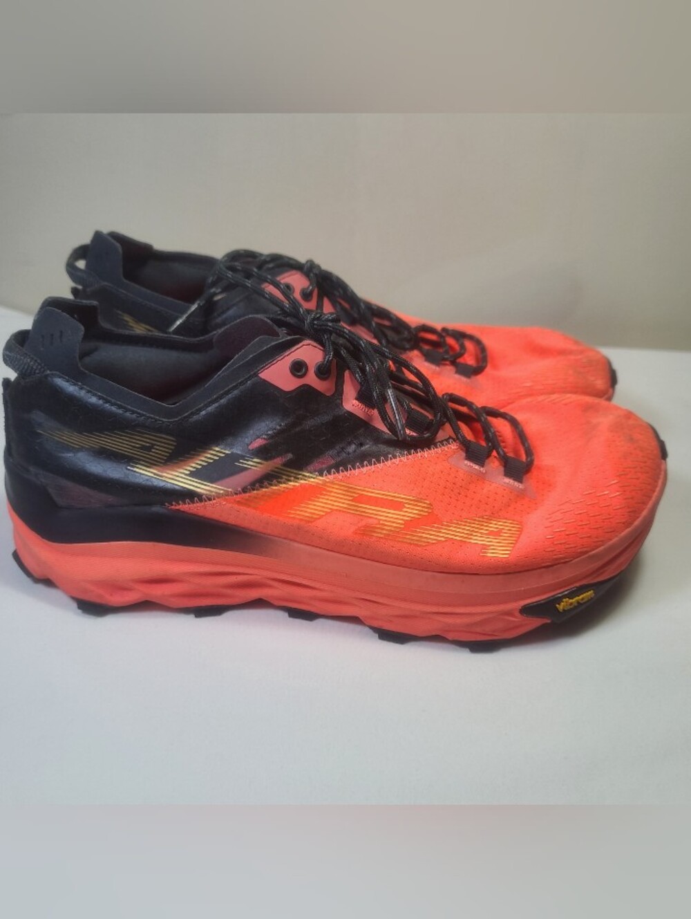 Altra Mont Blanc Trail Running Coral Black Men’s Size 9.5
